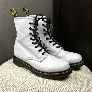 Dr. Martens 1460 Softy T Boots